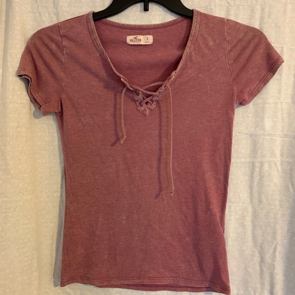 Hollister top 😍 - Picture 1 of 4